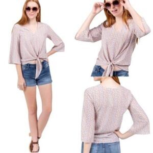 Francesca’s Carissa Front Tie Knot Cropped Floral Top Gray S